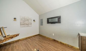 812 S Parkway Dr, Alvarado, TX 76009