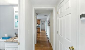 54 Novelty Rd, Warwick, RI 02889