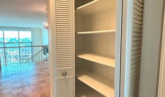 1200 N NASH St 830, Arlington, VA 22209