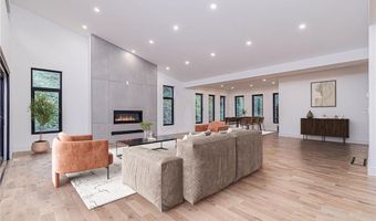 19 Castle Rd, Narragansett, RI 02882
