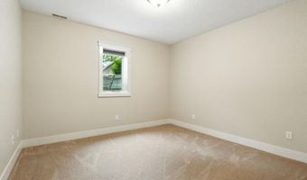 6212 Deer Hollow Rd, Auburn, IN 46706