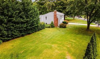75 Hickory Dr, North Kingstown, RI 02852