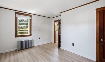 247 W Main Rd, Middletown, RI 02842