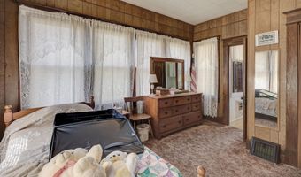 905 East Ave, Baxter Springs, KS 66713