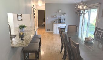 1525 Teri Ln, Algonquin, IL 60102