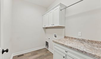 513 Williamson Cir, Angola, IN 46703