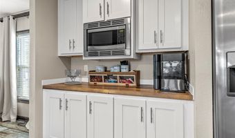 602 S 3rd St, Abbott, TX 76621