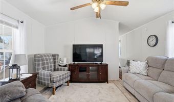 27 Woodward Rd, Lincoln, RI 02865