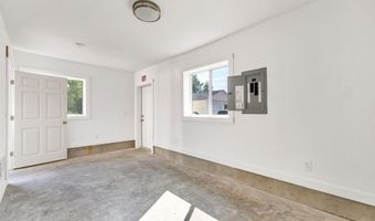 121 Isinglass Cir, Barrington, NH 03825
