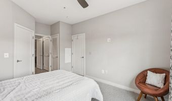 989 S BUCHANAN St 221, Arlington, VA 22204
