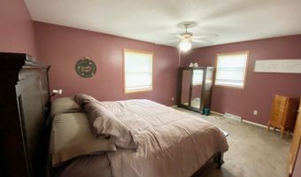 205 5th Ave NW, Bowman, ND 58623