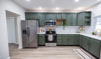 330 W McKeever St, Andrews, IN 46702