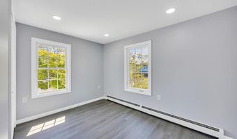 19 William St, Amityville, NY 11701