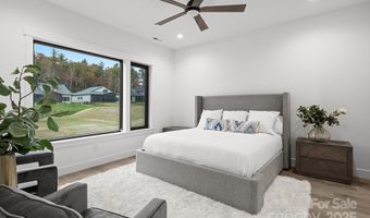 324 Avery Trail Dr 26, Arden, NC 28704