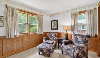 1323 Scott Cir, Ames, IA 50014