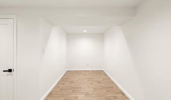 35 WALDRON Rd, Allentown, NJ 08501
