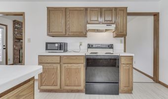 8644 Rahke Rd, Indianapolis, IN 46217