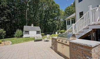 8 Meeting Rock Dr, Atkinson, NH 03811