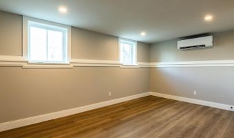 162 Waldo Ave, Belfast, ME 04915