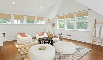 6 Searles Rd, Darien, CT 06820