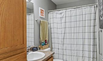 1819 NW Lakeside Dr, Ankeny, IA 50023