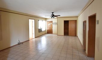 207 E Stockton Ave, Alpine, TX 79830