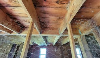 310 Sky Farm Ln, Barnet, VT 05821