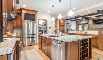 505 N Pasque Flower Trl, Brandon, SD 57005