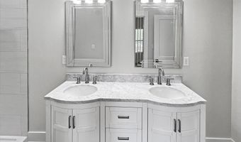 56 Good St, Bay St. Louis, MS 39520
