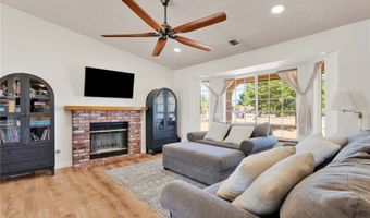 21930 Mohican Ave, Apple Valley, CA 92307