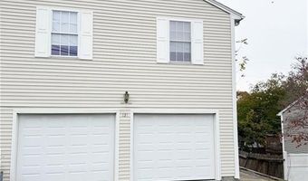 121 Hillwood St, Cranston, RI 02920