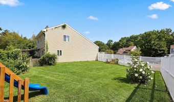 20 Deer Run Dr N, Barnegat, NJ 08005
