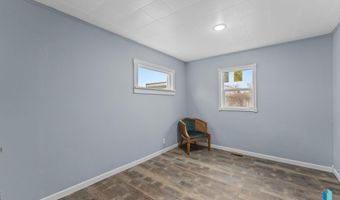 307 W Oak St, Beresford, SD 57004