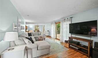 205 IRONWOOD Cir, Aurora, OH 44202