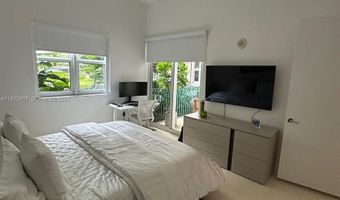 19900 E Country Club Dr 114, Aventura, FL 33180