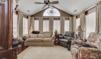 7386 Lake Lakota Pl, Indianapolis, IN 46217
