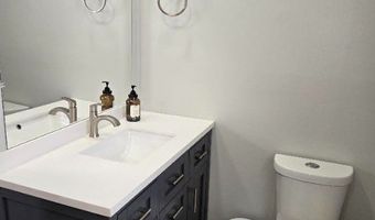 831 W Heritage Dr 2, Addison, IL 60101