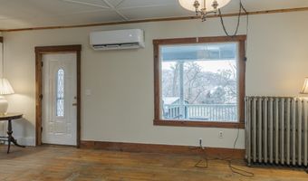 10 King St, Rockingham, VT 05101