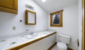 126 Nursery St, Ashland, OR 97520