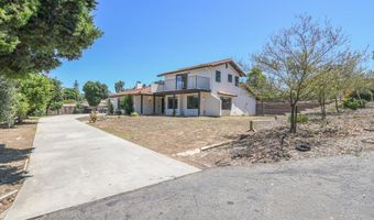 1736 Bellington Ln, Fallbrook, CA 92028