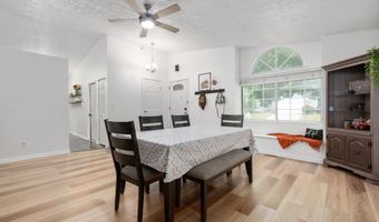 8556 Green Valley Dr, Indianapolis, IN 46217