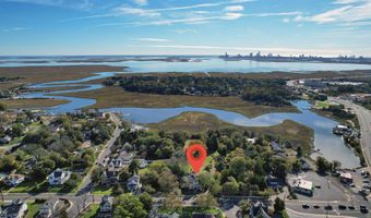 40 N Shore Rd, Absecon, NJ 08201