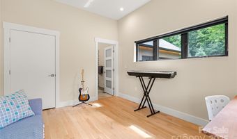 14 Starling Pass, Asheville, NC 28804