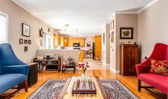 7 Mizzen Ln, Bourne, MA 02532