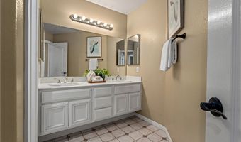7520 E Toyon Ln, Anaheim, CA 92808