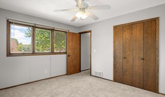 8296 144th St W, Apple Valley, MN 55124