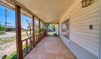 323 L St, Carlsbad, NM 88220