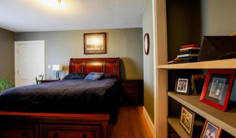 671 Essex St, Bangor, ME 04401