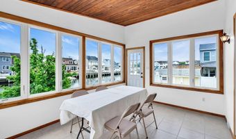 87 Ronald Ave S, Bayville, NJ 08721