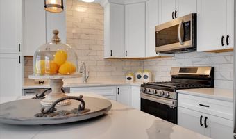 5 Dumaine Ave N, Nashua, NH 03063